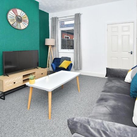 The Yellow Door By Avenew Management Serviced Accommodation Stoke-on-Trent Eksteriør billede